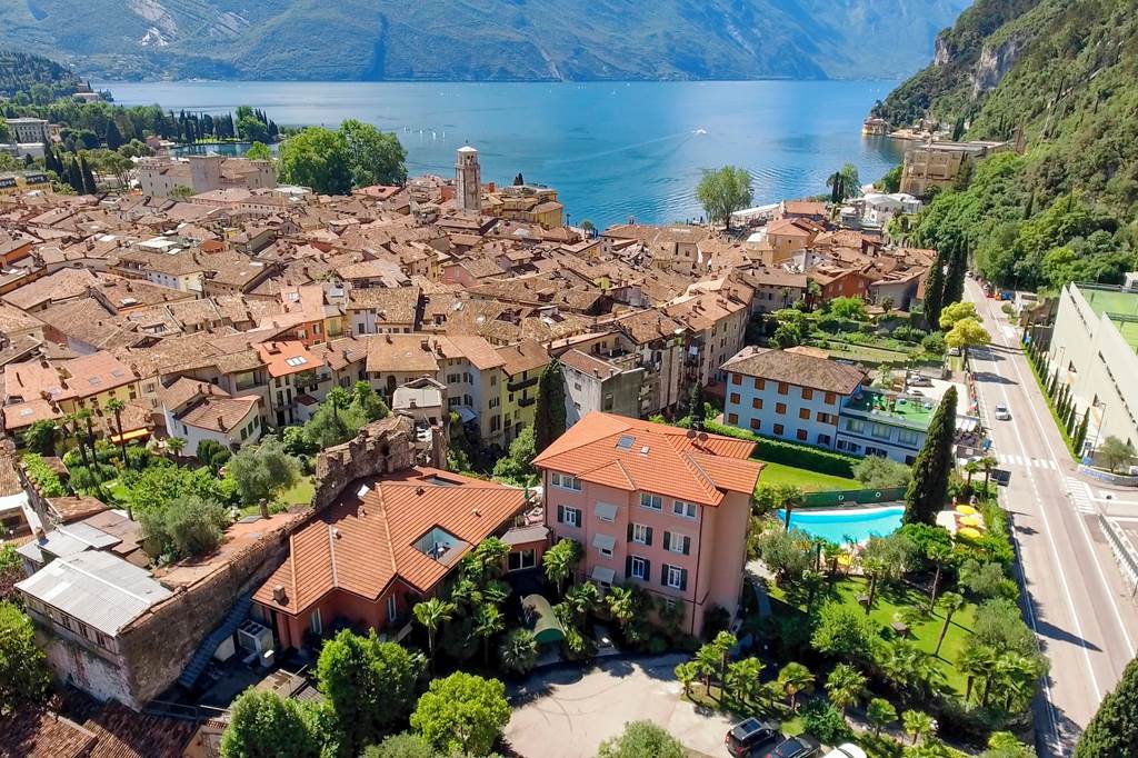 VRN_86624_Hotel_Villa_Miravalle_1123_05.jpg