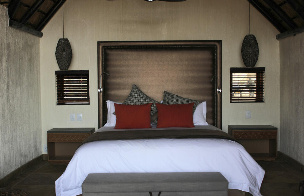 Tshukudu-Bush-Lodge-1.jpg