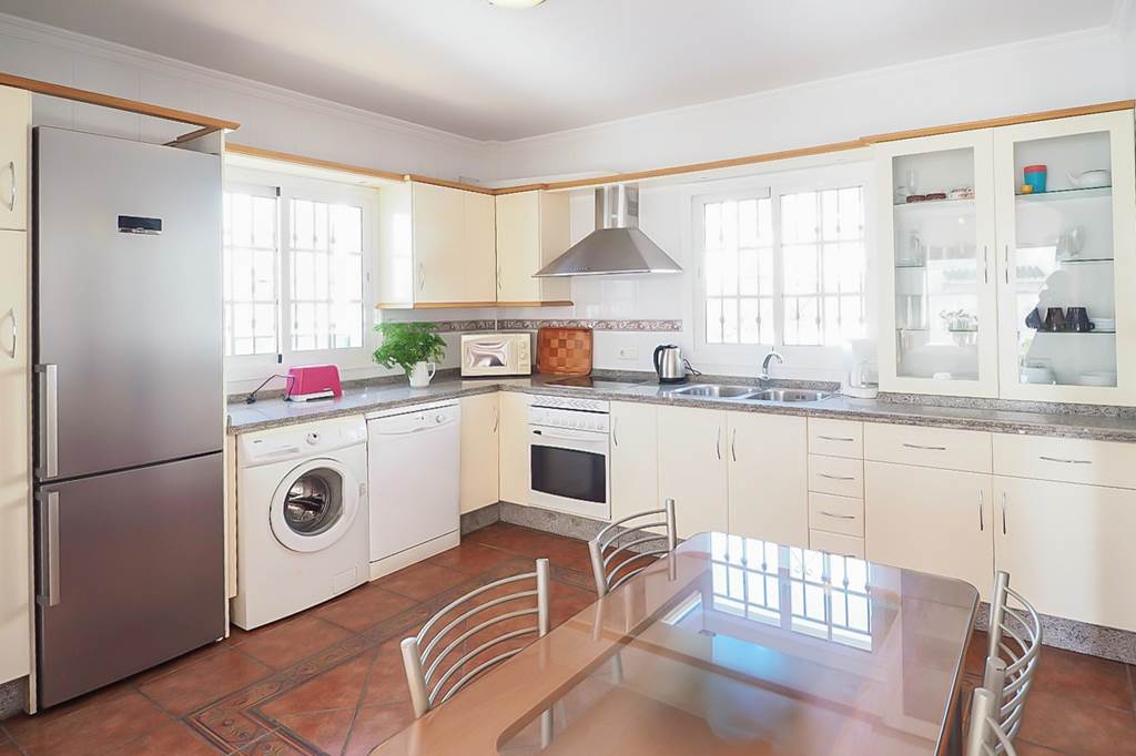 AGP_88530_Villa_Buganvilla_Nerja_1124_02.jpg