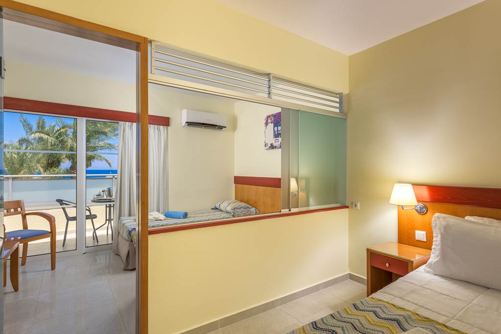 RHO_70128_Avra_Bch_Hotel_0718_09.jpg