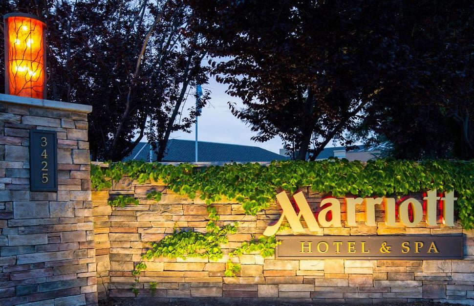 Napa-Valley-Marriott-Hotel-Spa-5.jpg