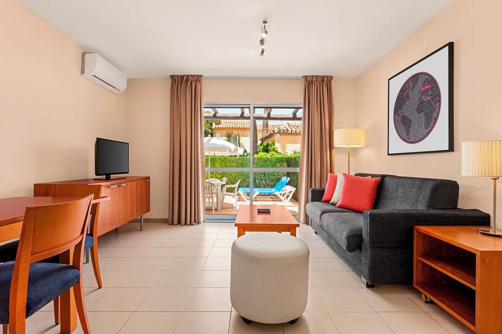 AGP_85377_Ramada_Hotels_and_Suites_0423_19.jpg