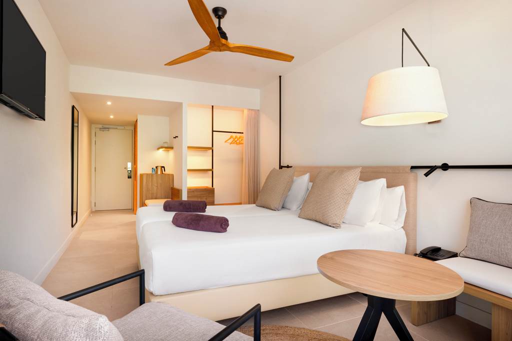 PMI_73674_Inmood_Aucanada_formerly_Hotel_President_0724_05.jpg