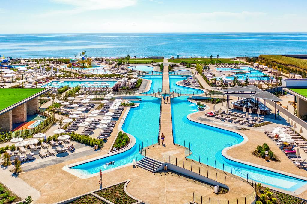 BOJ_79197_Wave_Resort_0719_26.jpg