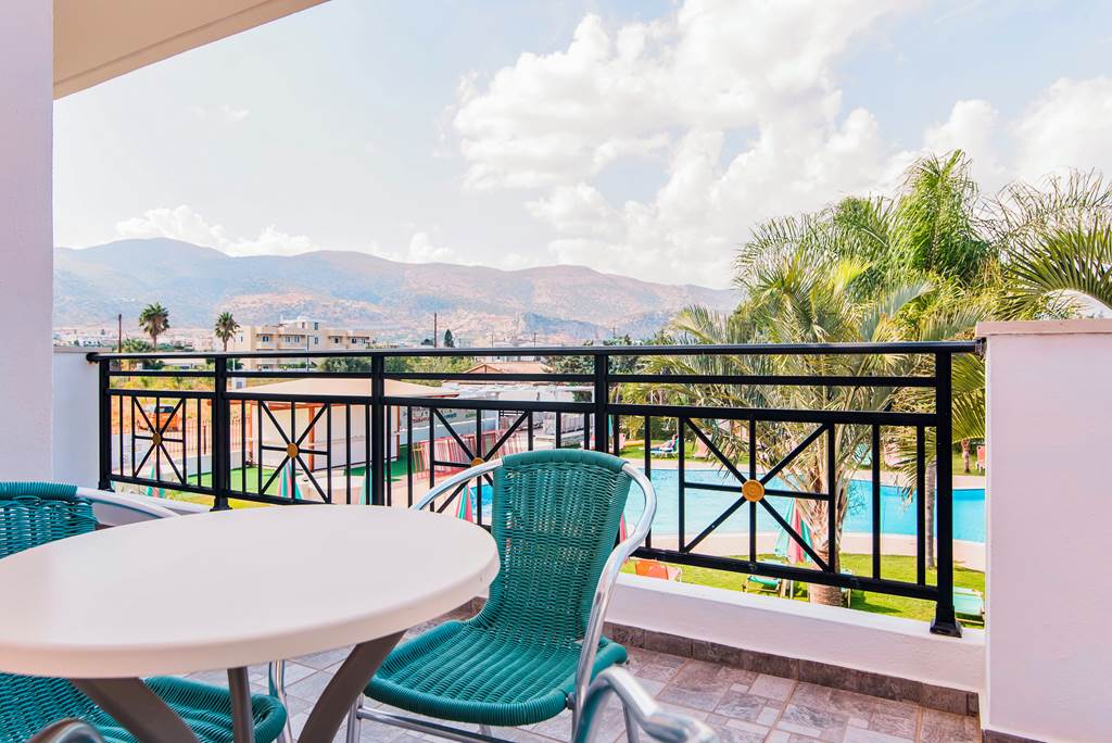 HER_83090_Yiannis_Manos_Hotel_Resort_0621_11.jpg