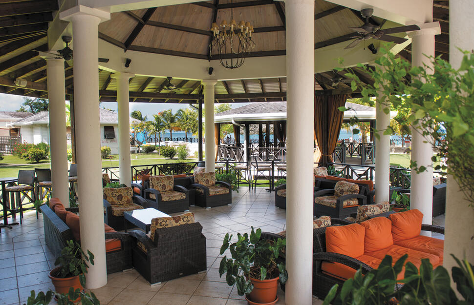 Coyaba-Beach-Resort-7.jpg