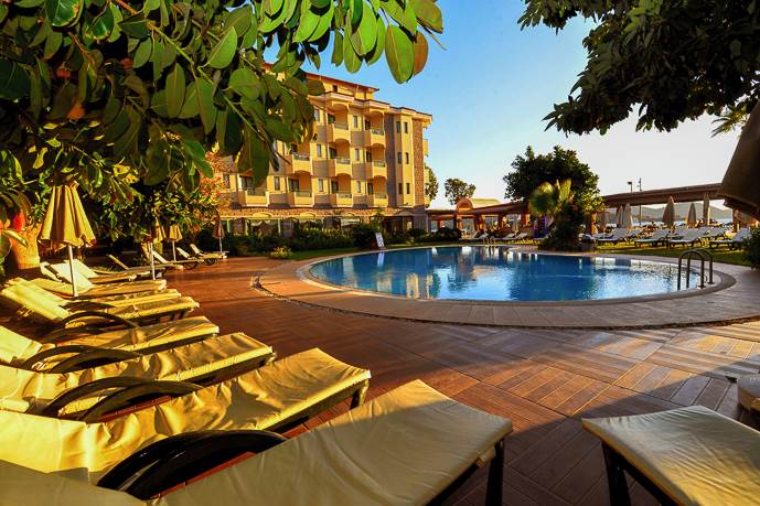DLM_86068_Hotel_Mutlu_Beach_0923_05.jpg