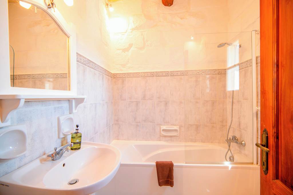 MLA_84565_Gozo_Villas_-_Sinjura_3_Bedroom_Villa_1122_12.jpg