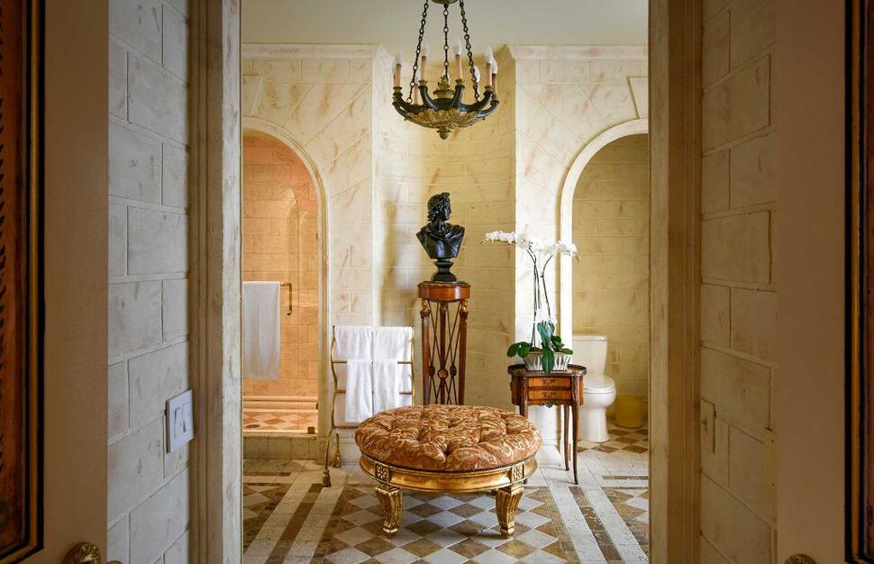 Villa-Casa-Casuarina-At-The-Former-Versace-Mansion-5.jpg