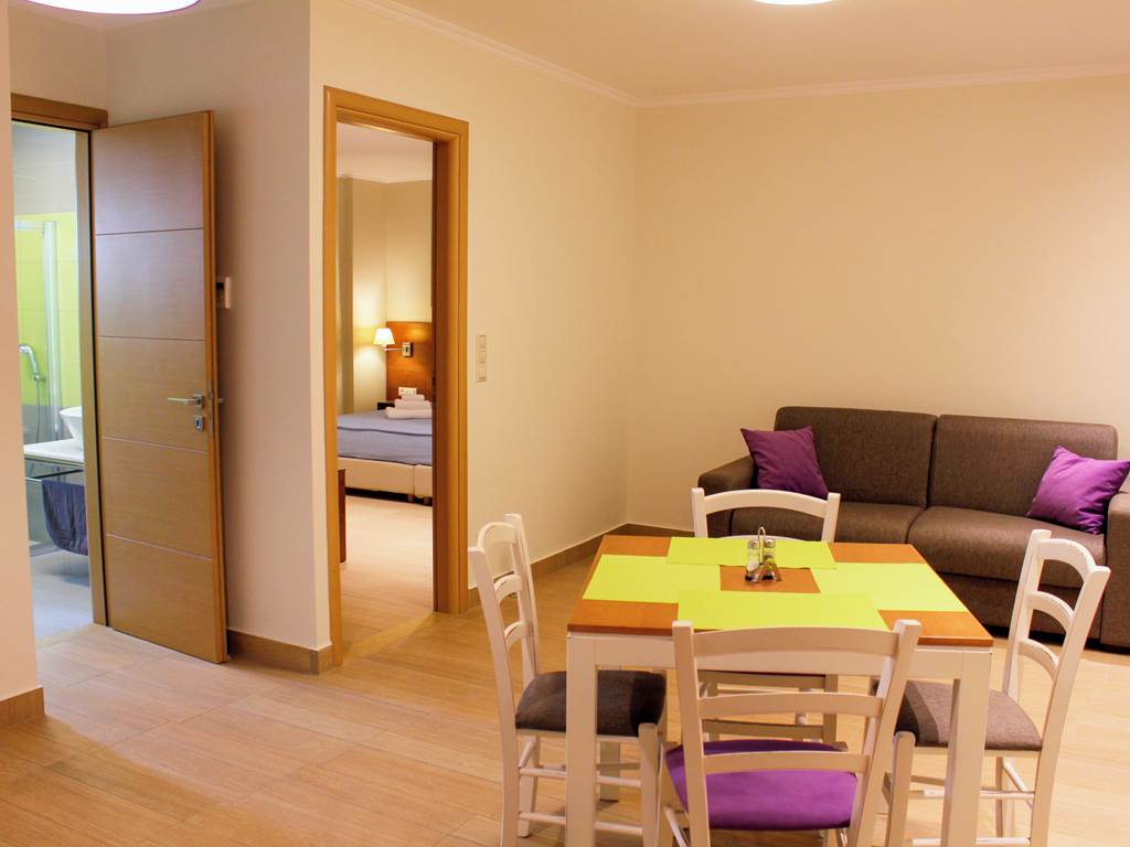KLX_84321_Niriides_Villas_Hotel_1122_05.jpg