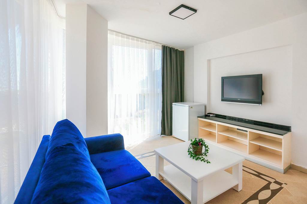 DLM_88641_Sertil_Deluxe_Tropical_Suites_1224_22.jpg