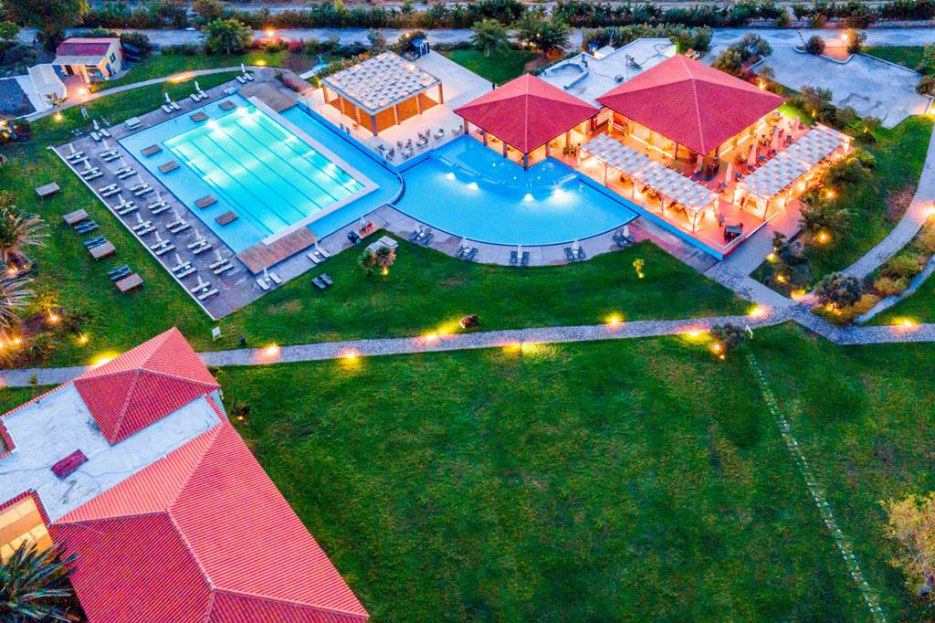 MJT_83267_Aeolian_Village_Hotel_1223_03.jpg