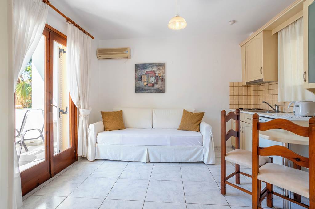 JSI_81860_Villa_Miltos_1021_05.jpg