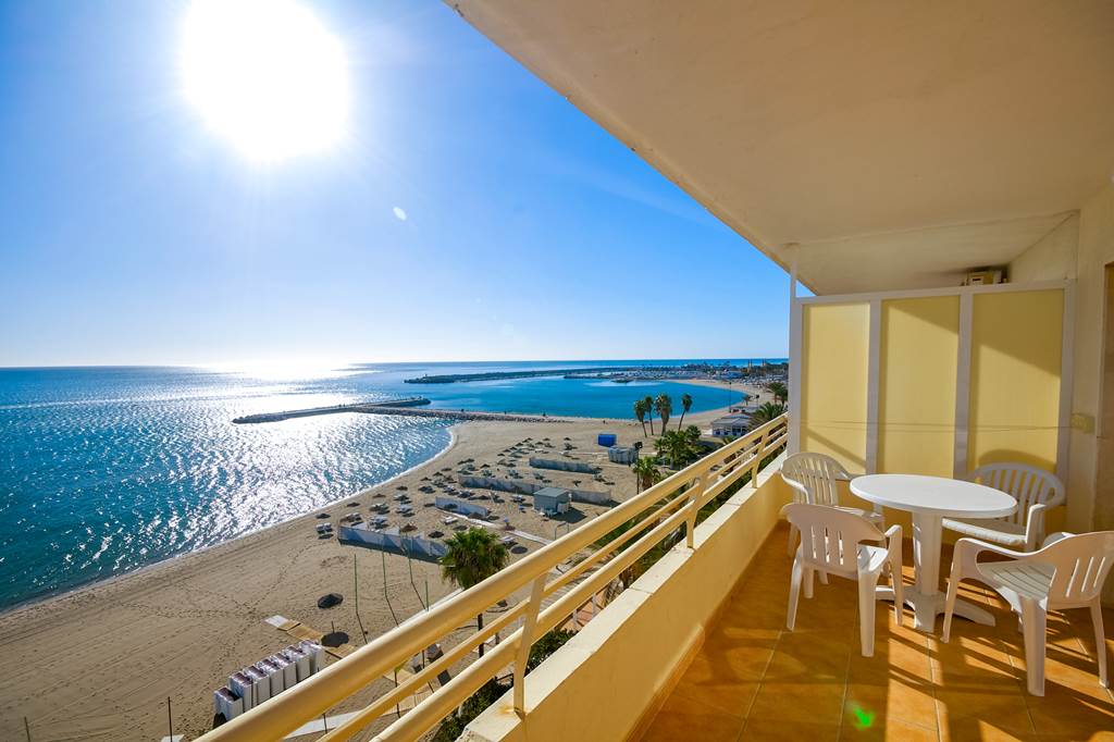 AGP_78099_Stella_Maris_Apts_0318_05.jpg