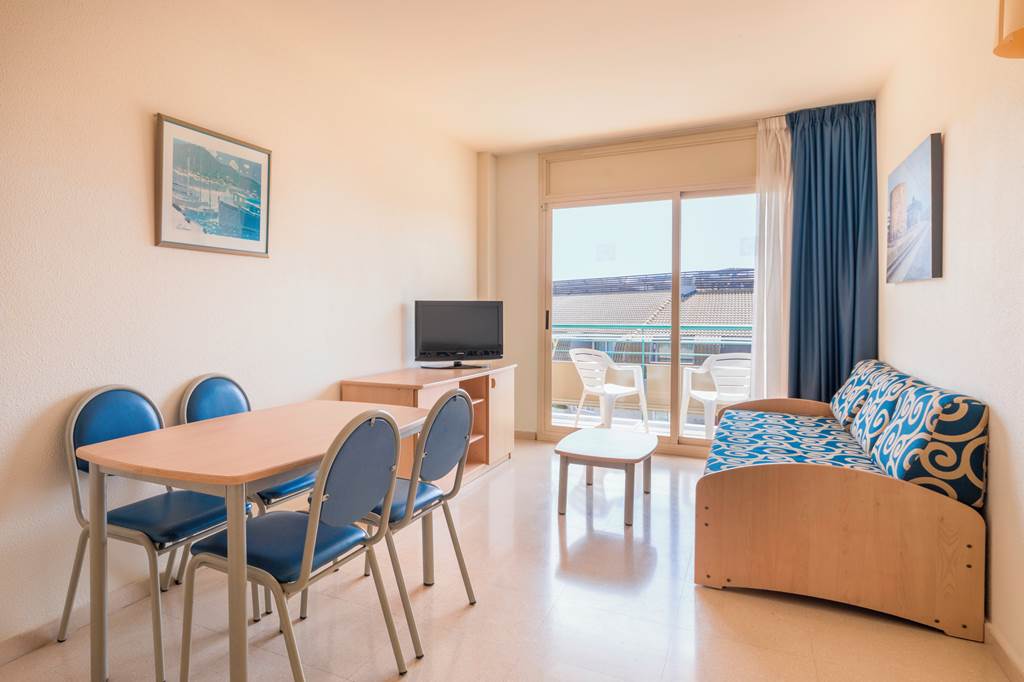 GRO_81291_HTOP_Royal_Sun_Suites_1019_19.jpg