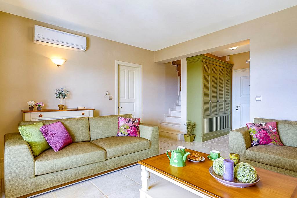 EFL_75464_Villa_Nikolas_0317_14.jpg