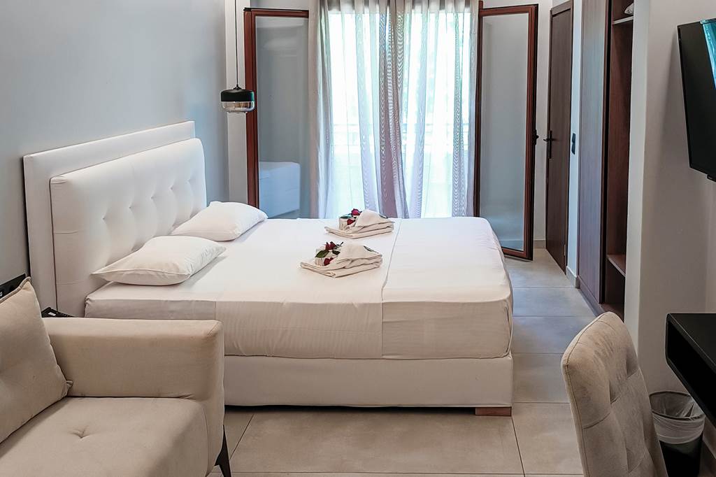 CFU_88645_Corfu_Acharavi_Hotel_0723_04.jpg