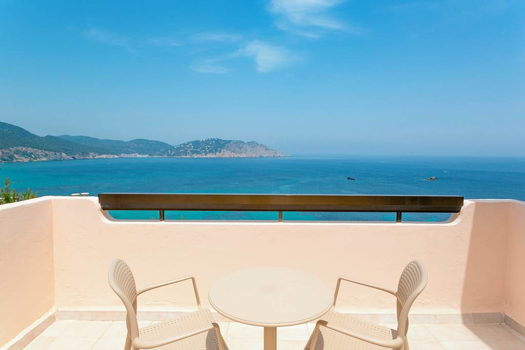IBZ_70451_Invisa_Figueral_Resort_0719_36.jpg