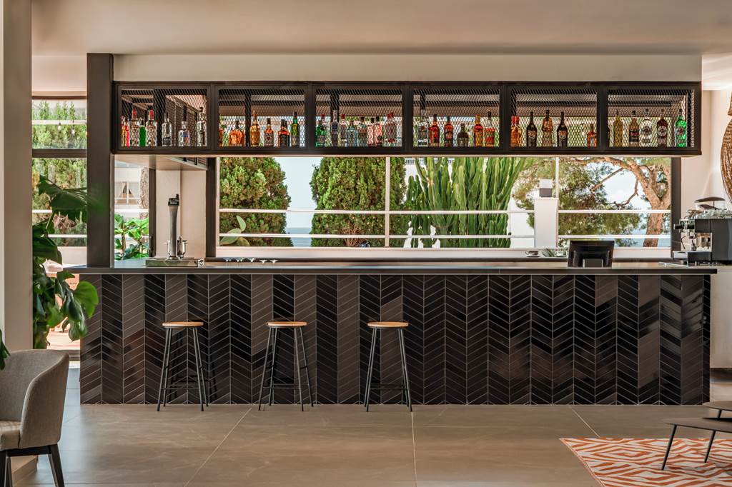 PMI_69698_Cooks_Club_Calvia_Beach_0723_09.jpg