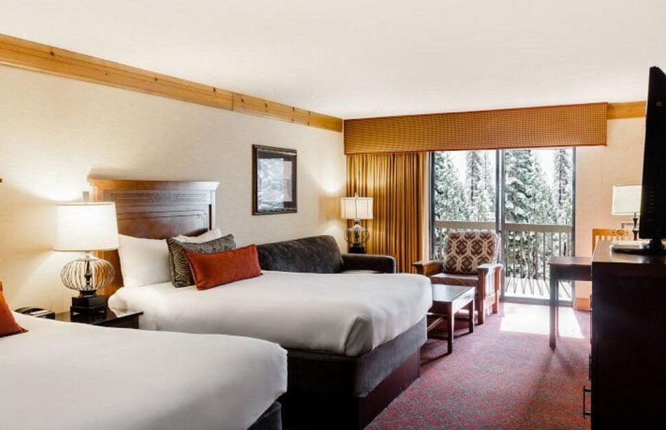 Tenaya-Lodge-at-Yosemite-2.jpg