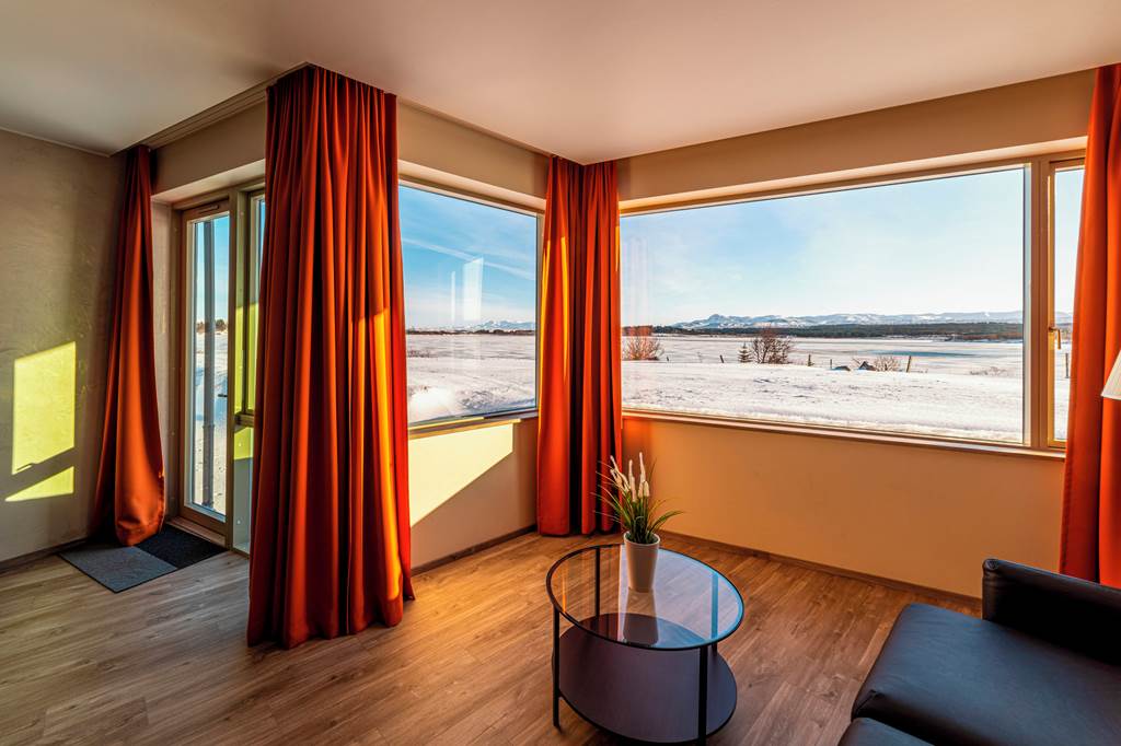 KEF_88597_Hotel_Kriunes_1224_02.jpg
