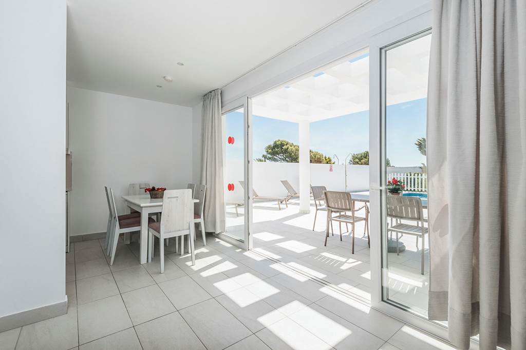 MAH_86689_Villa_Feli_1223_08.jpg