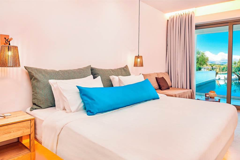 ZTH_81500_Tsamis_Zante_Suites_1222_01.jpg