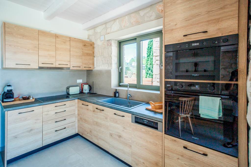 ZTH_86885_Villa_Irini_0624_15.jpg