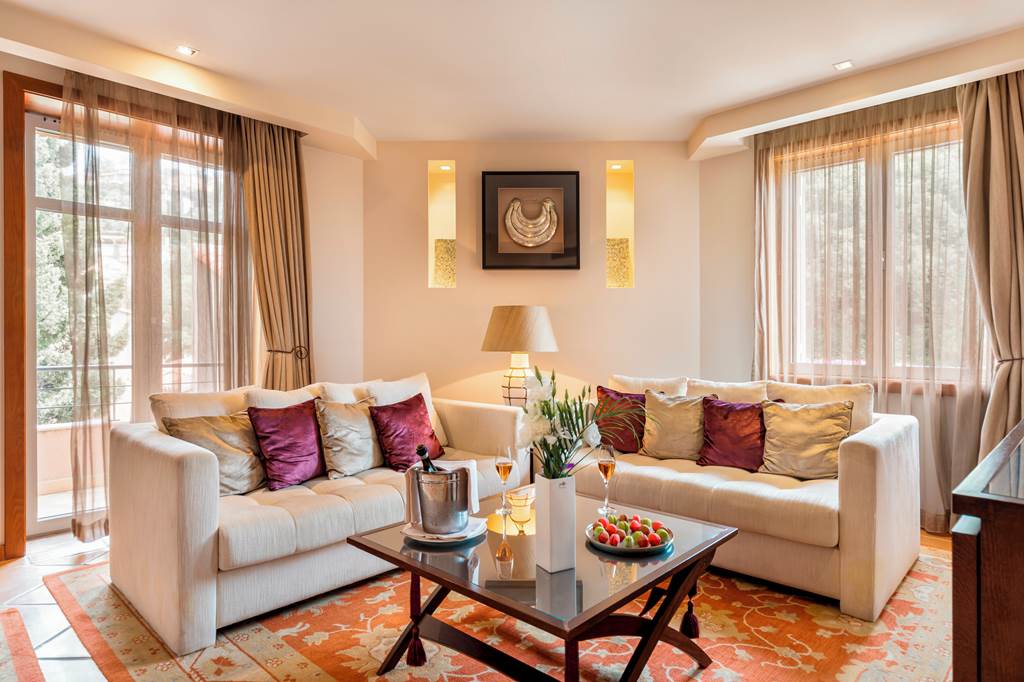 NCE_86958_Hotel_Tiara_Yaktsa_1223_06.jpg