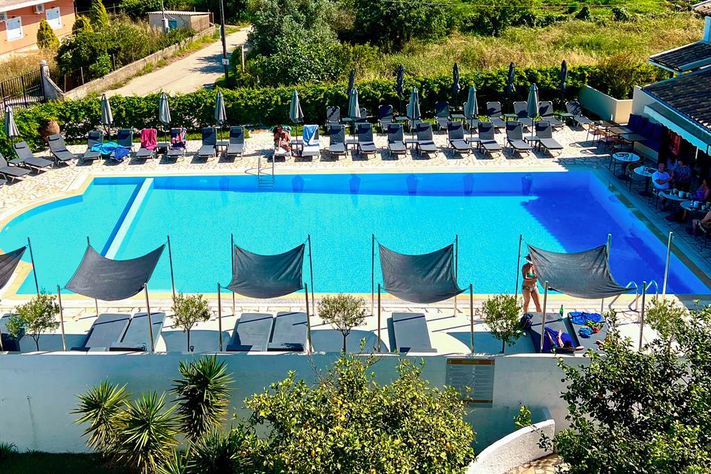 CFU_83132_Bruskos_Hotel_&_Suites_0324_14.jpg