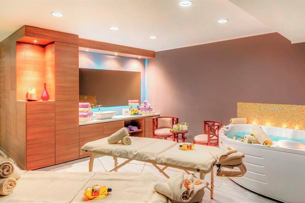 DBV_70864_Royal_Princess_Hotel_1221_09.jpg