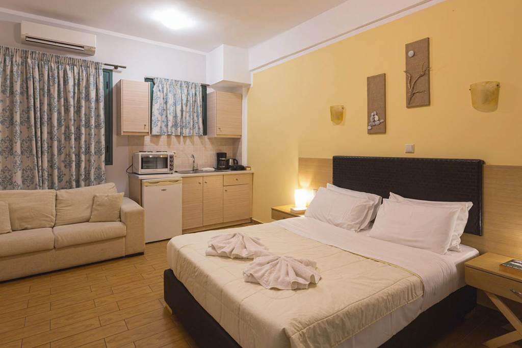KLX_85716_Palataki_Apartments_and_Studios_1024_03.jpg