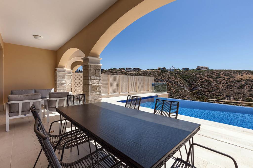 PFO_88820_Elite_Junior_Three_Bedroom_Villa_with_Private_Pool_UJ08_0125_07.jpg