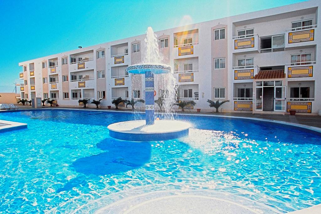 IBZ_70757_PANORAMIC_Apts_0712_01.jpg