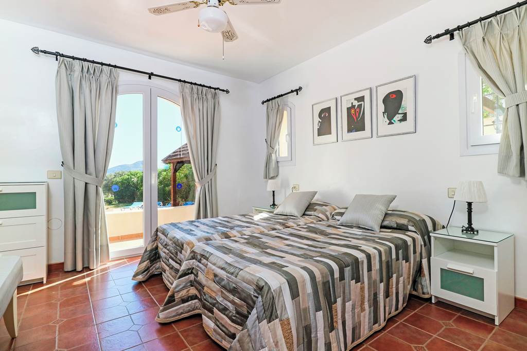ALC_85440_Villa_Acomari_19_0523_04.jpg