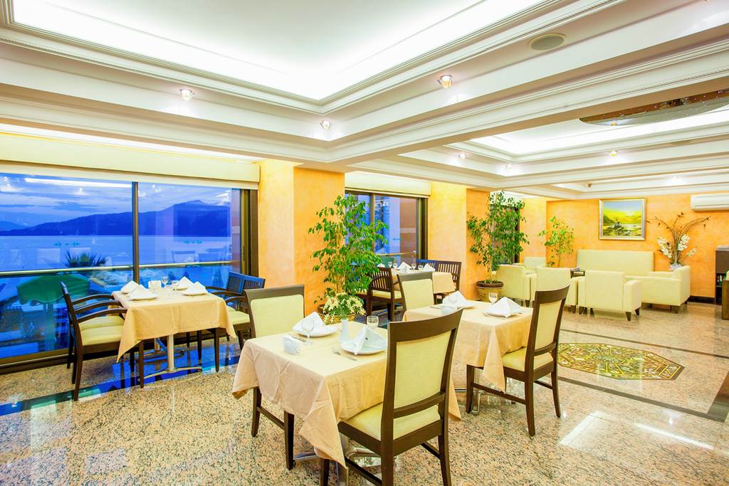 DLM_85328_Orsmaris_Hotel_0323_04.jpg