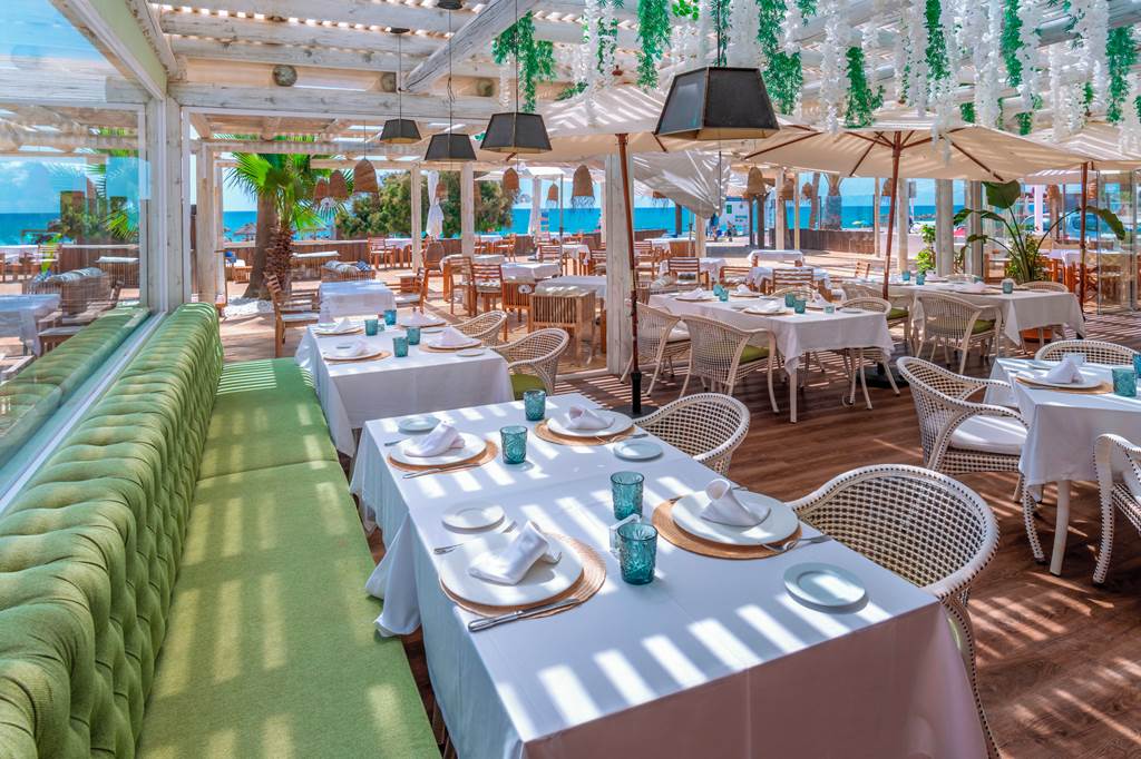 LEI_74558_Mediterraneo_Bay_Hotel_&_Resort_0824_05.jpg