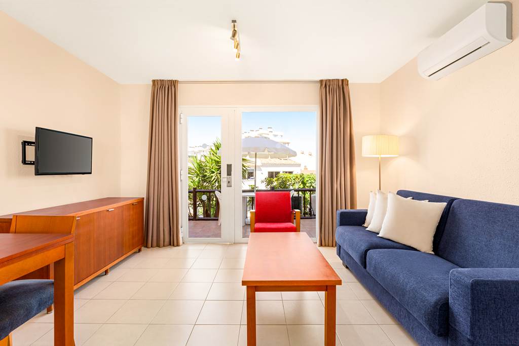 AGP_85377_Ramada_Hotel_&_Suites_Costa_Del_Sol_0424_01.jpg