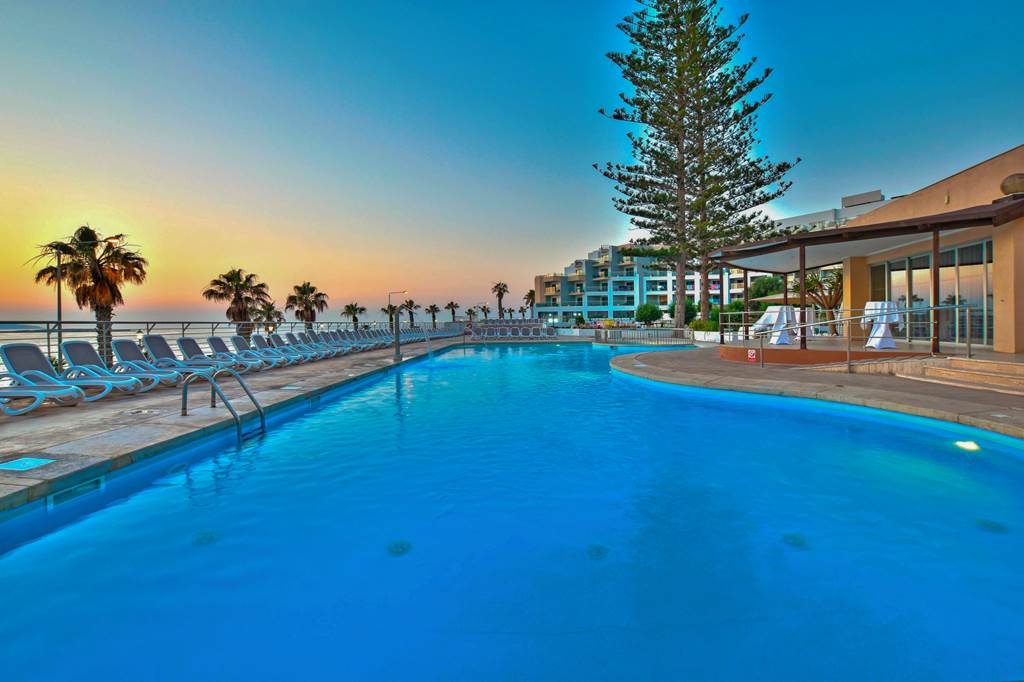 MLA_72625_Dolmen_Hotel_1023_05.jpg