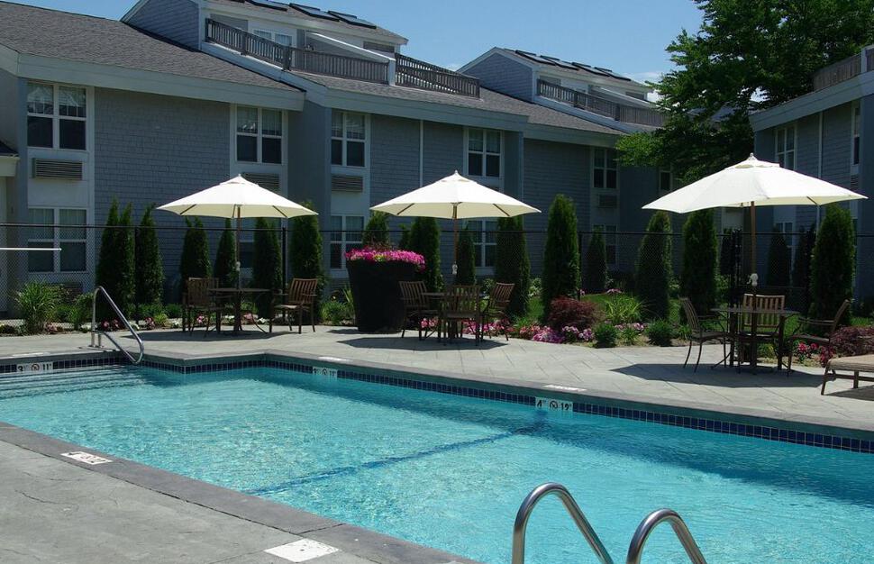 Holiday-Inn-Cape-Cod-Hyannis-an-IHG-Hotel-2.jpg
