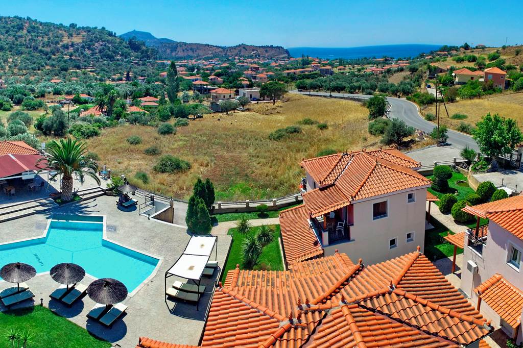 MJT_86305_Yakinthos_Garden_1223_01.jpg