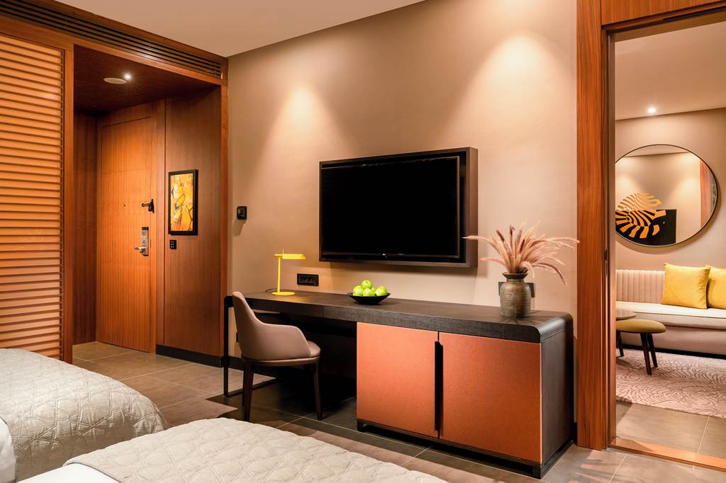BJV_79806_Lujo_Hotel_0224_02.jpg