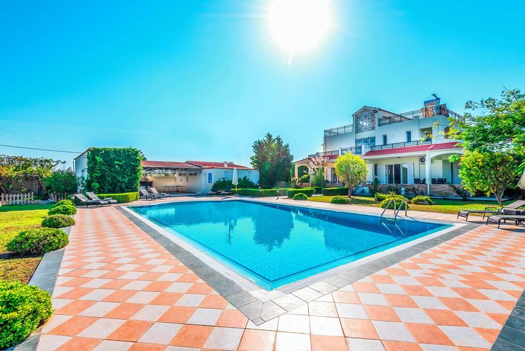 RHO_84123_Royal_Classico_Villa_0822_14.jpg