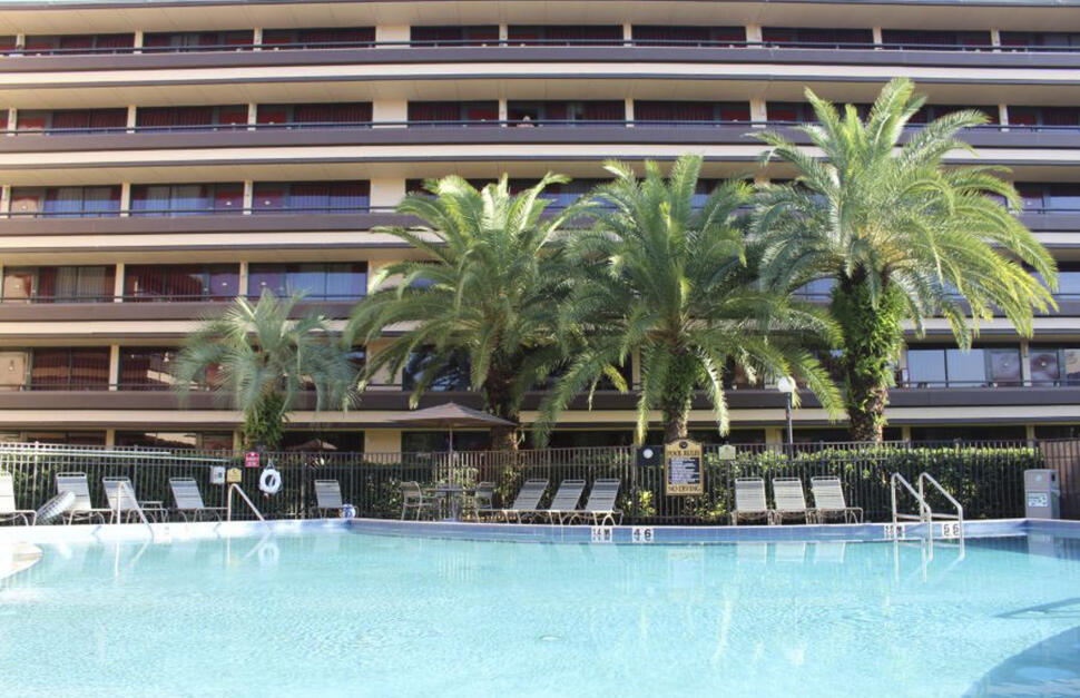 Rosen-Inn-at-Pointe-Orlando-4.jpg
