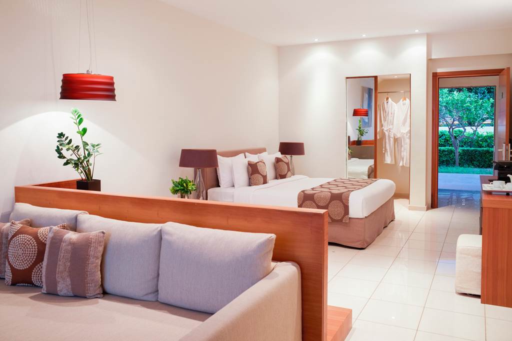 RHO_83378_Ixian_Grand_1021_05.jpg