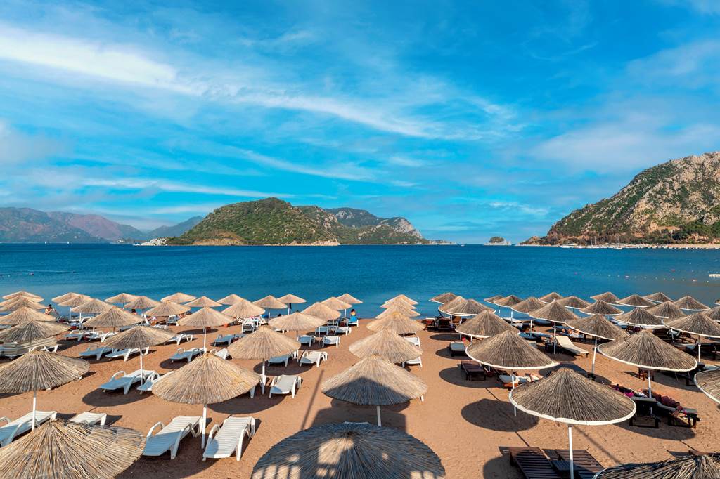DLM_81543_Marti_Resort_0623_01.jpg