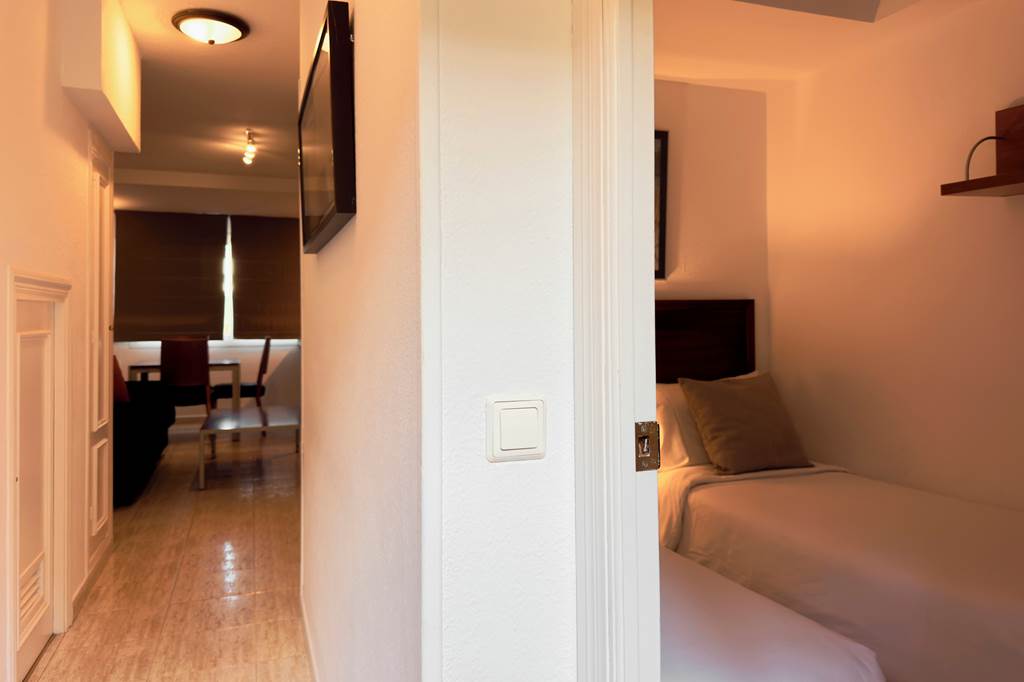 AGP_85377_Ramada_Hotel_&_Suites_Costa_Del_Sol_0224_02.jpg