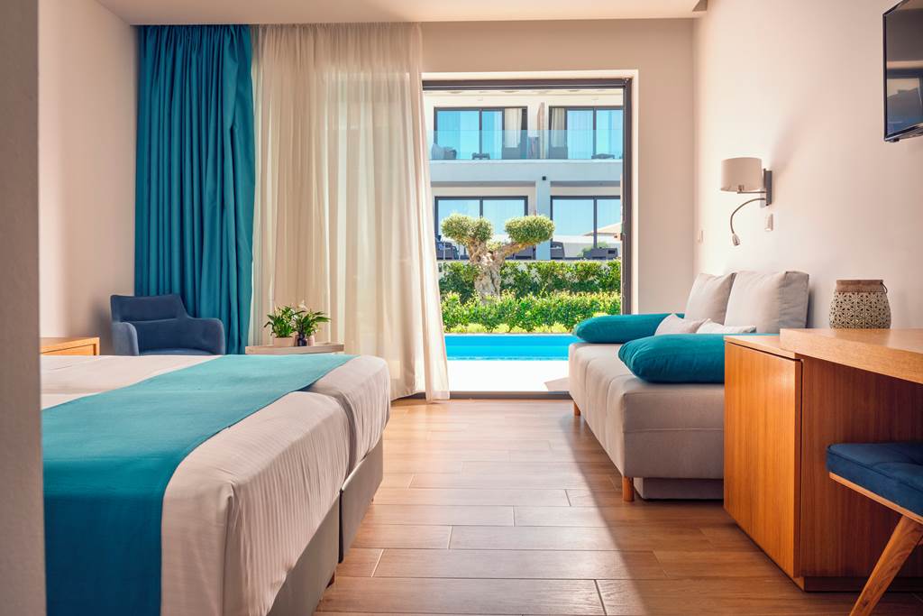 ZTH_83350_Cavo_Orient_Beach_Hotel_0922_02.jpg