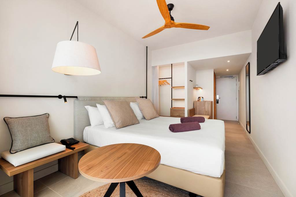 PMI_73674_Inmood_Aucanada_formerly_Hotel_President_0724_03.jpg