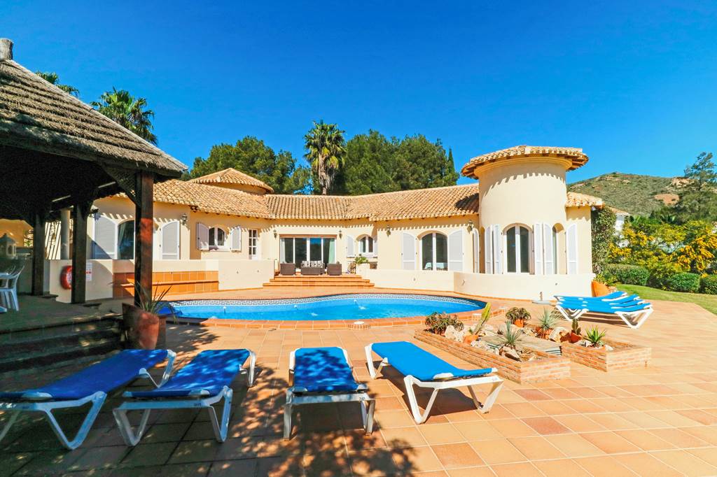 ALC_85440_Villa_Acomari_19_0523_15.jpg
